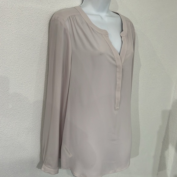 LOFT Blouse Size L - Picture 2 of 5